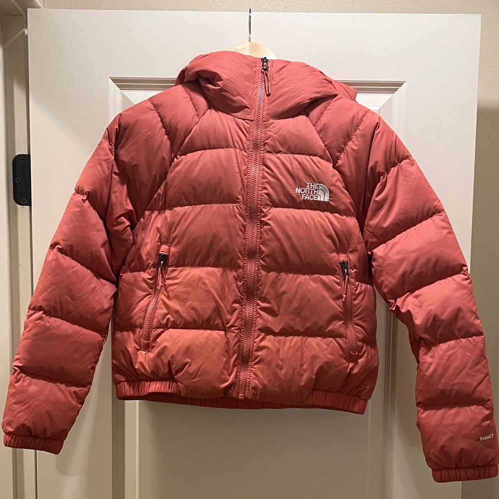 The North Face Women's Puffer Jacket - Coral